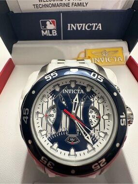 Invicta Pro Diver MLB New York Yankees Watch 49874 White/ Blue 48mm NEW IN BOX